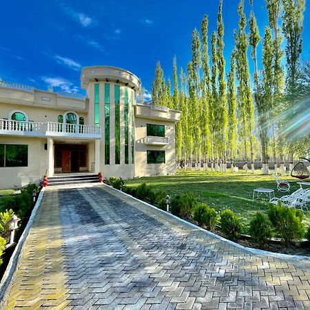 Skardu Saraye Hotel & Resort Dış mekan fotoğraf
