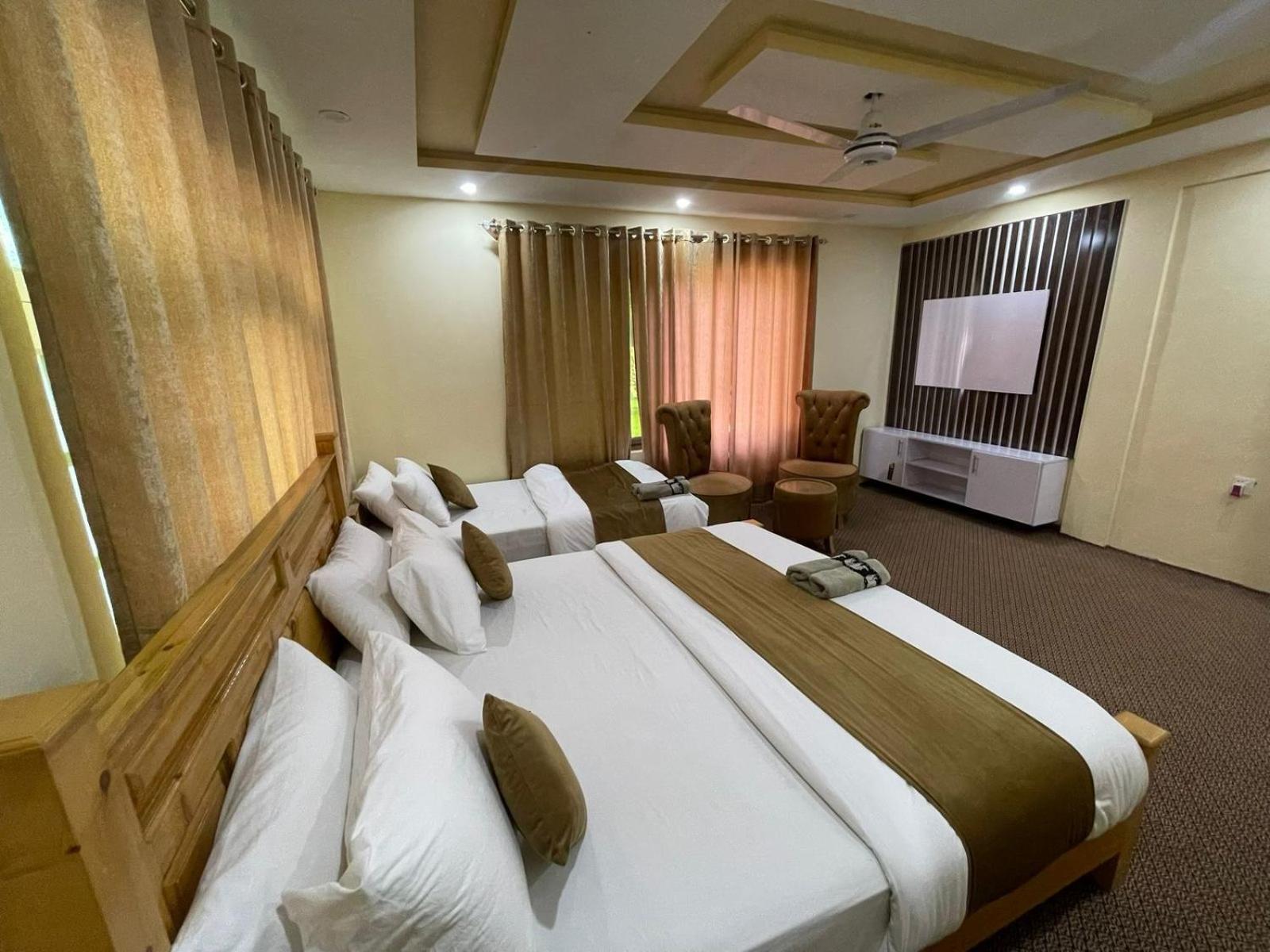 Skardu Saraye Hotel & Resort Dış mekan fotoğraf